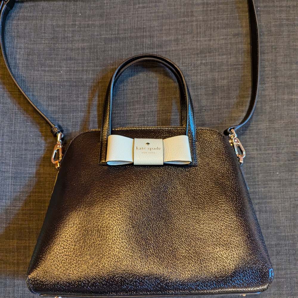 Matching Black and Cream Kate Spade Handbag/Crossbody Purse and Wallet Set - Picture 2 of 7